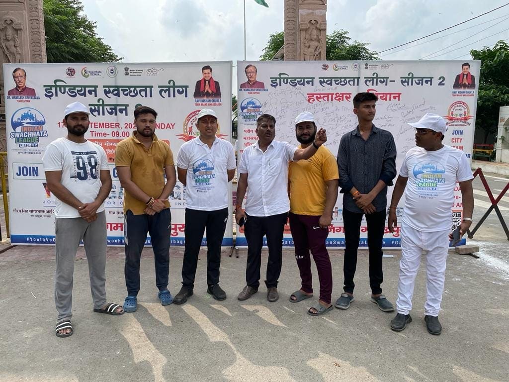 Social service by Nayi Disha Sewa Trust for poor and needy people in Gorakhp